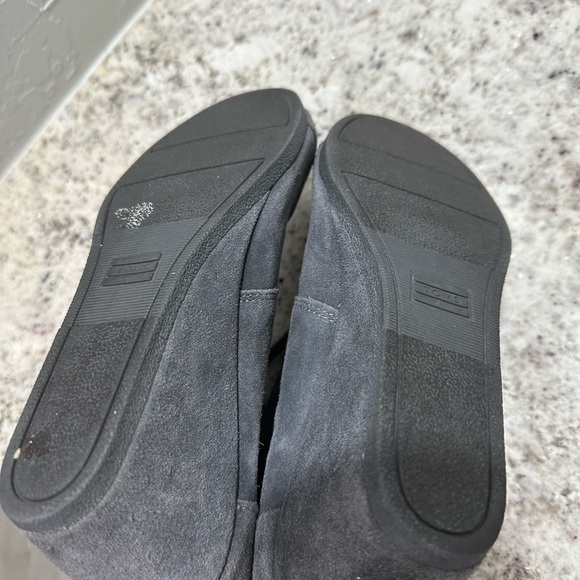 Tom's Gray Suede Women's Kala Booties - Picture 9 of 9